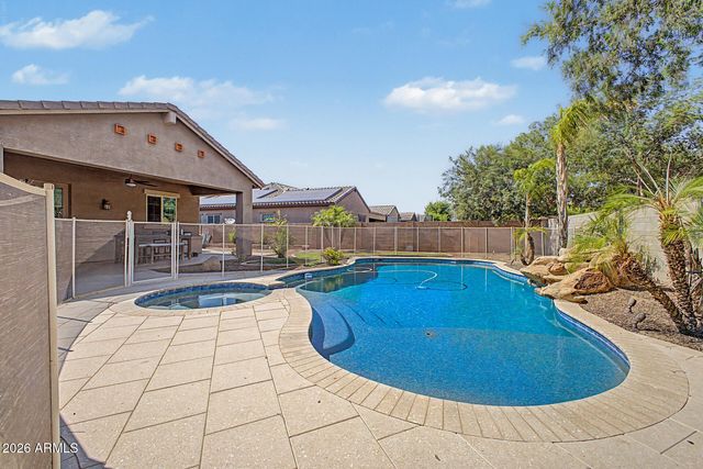 1681 S SUNSET Drive, Chandler, AZ 85286