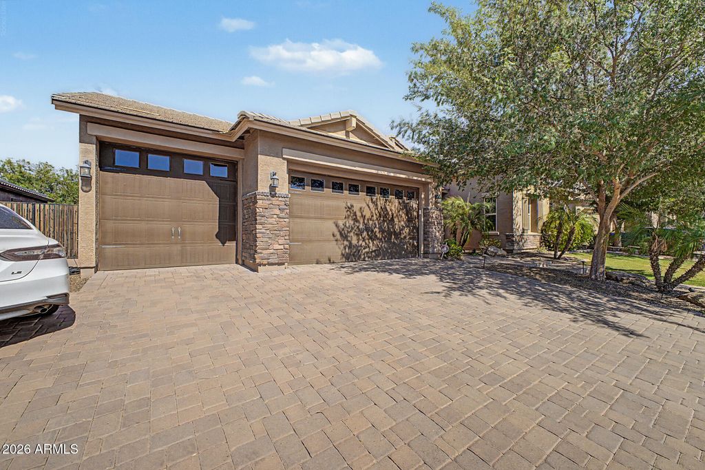 1681 S SUNSET Drive, Chandler, AZ 85286 — photo 2
