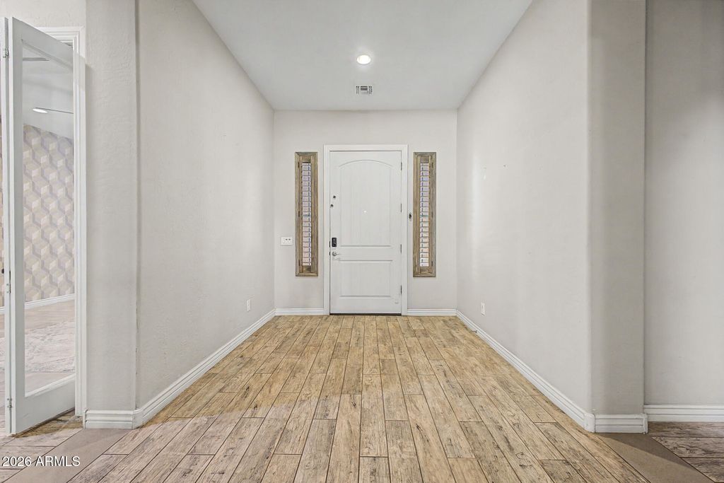 1681 S SUNSET Drive, Chandler, AZ 85286 — photo 4