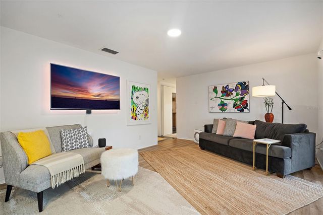 1400 88TH AVENUE N, St Petersburg, FL 33702