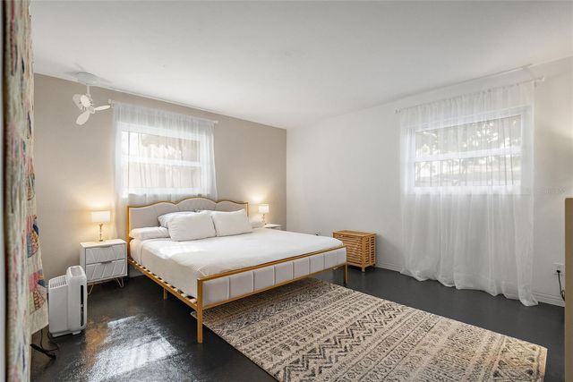 1400 88TH AVENUE N, St Petersburg, FL 33702