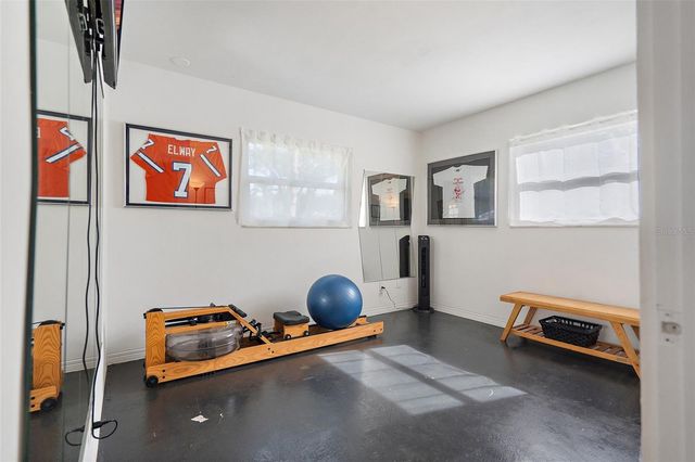 1400 88TH AVENUE N, St Petersburg, FL 33702