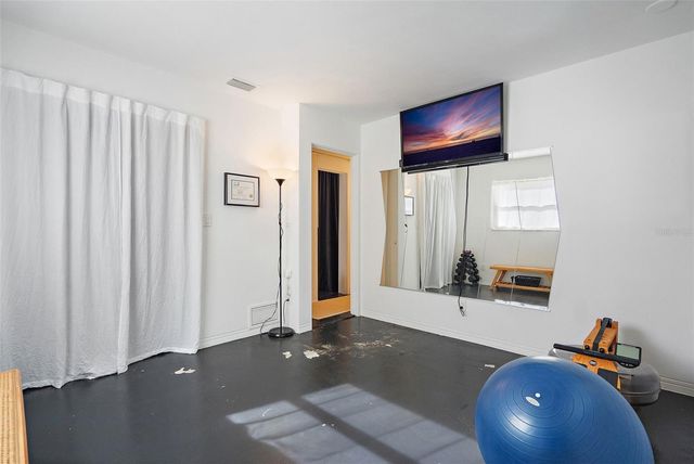 1400 88TH AVENUE N, St Petersburg, FL 33702