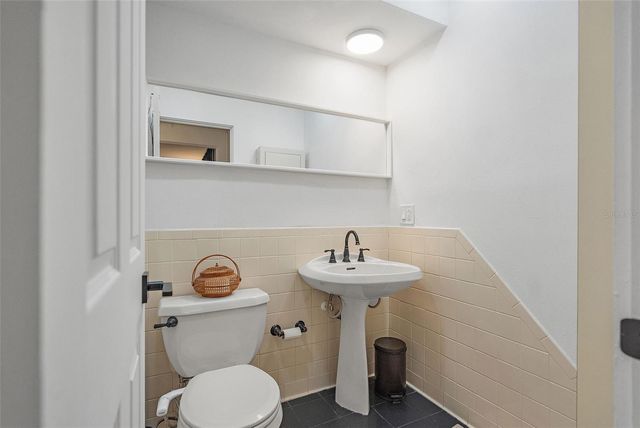 1400 88TH AVENUE N, St Petersburg, FL 33702