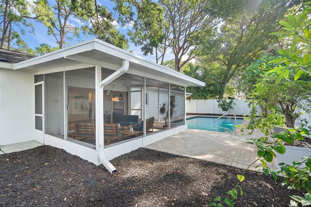 1400 88TH AVENUE N, St Petersburg, FL 33702