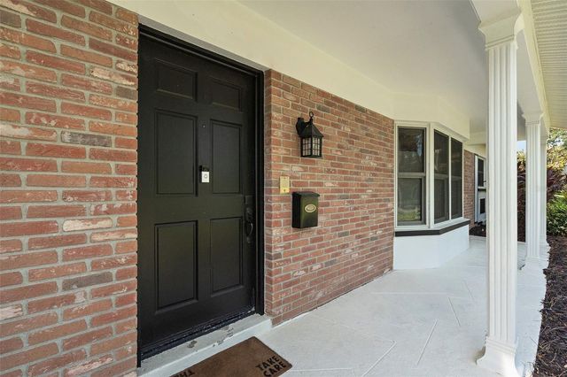 1400 88TH AVENUE N, St Petersburg, FL 33702