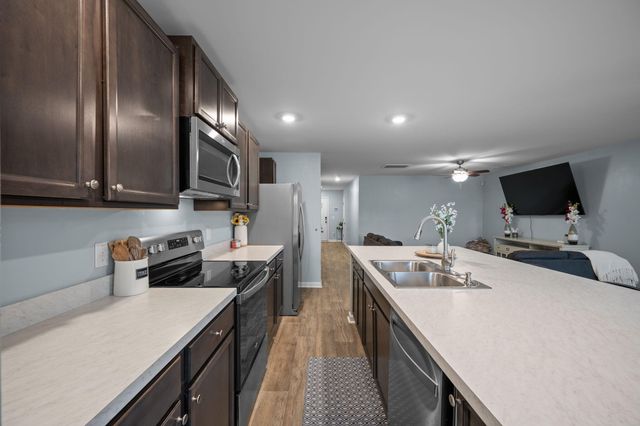 685 Hilchot Drive, Summerville, SC 29486