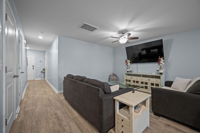 685 Hilchot Drive, Summerville, SC 29486