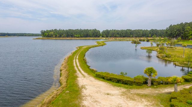 685 Hilchot Drive, Summerville, SC 29486