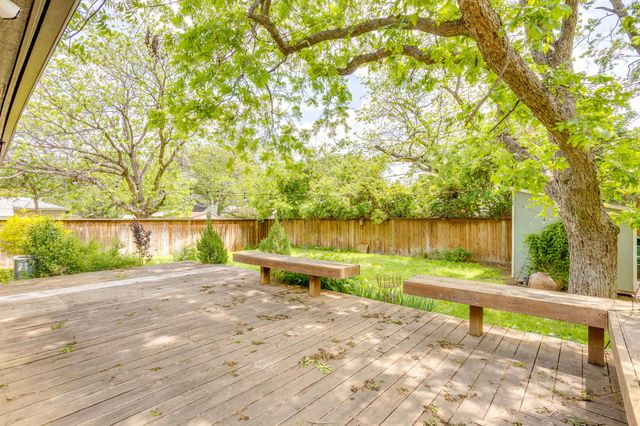 6463 Lindell Avenue, Fort Worth, TX 76116