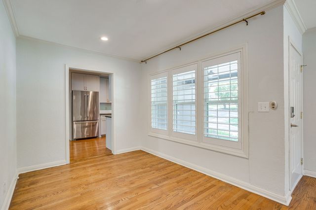 6463 Lindell Avenue, Fort Worth, TX 76116