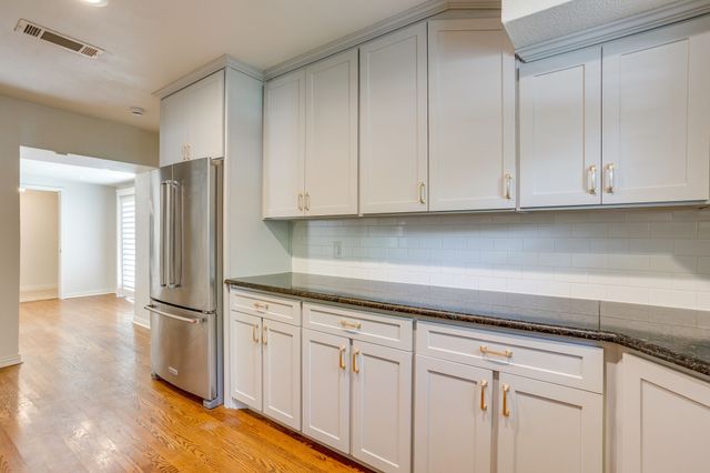 6463 Lindell Avenue, Fort Worth, TX 76116