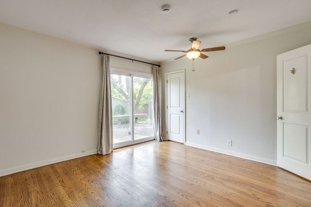 6463 Lindell Avenue, Fort Worth, TX 76116