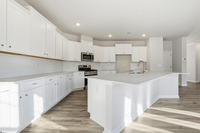 905 Kitson Court, Enoree, SC 29335