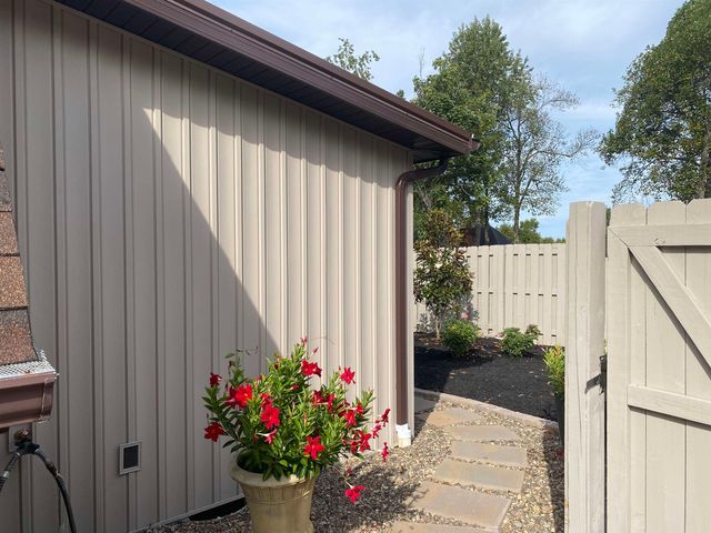 719 Pinecrest Drive, Huntington, WV 25705