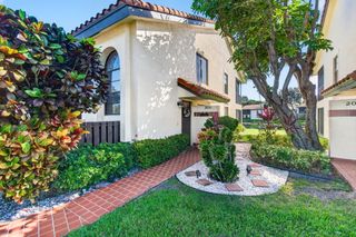 10383 S Circle Lake Drive 202, Boynton Beach, FL 33437