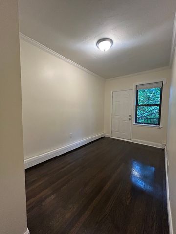 435 Walnut Ave 6, Boston, MA 02130