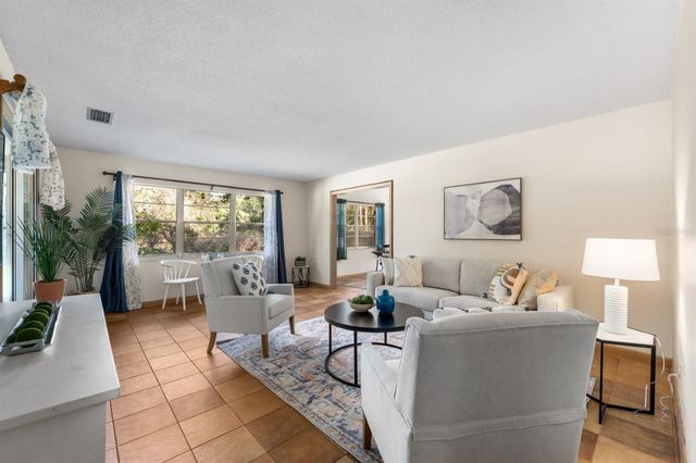 8118 SW 1ST PLACE, Gainesville, FL 32607