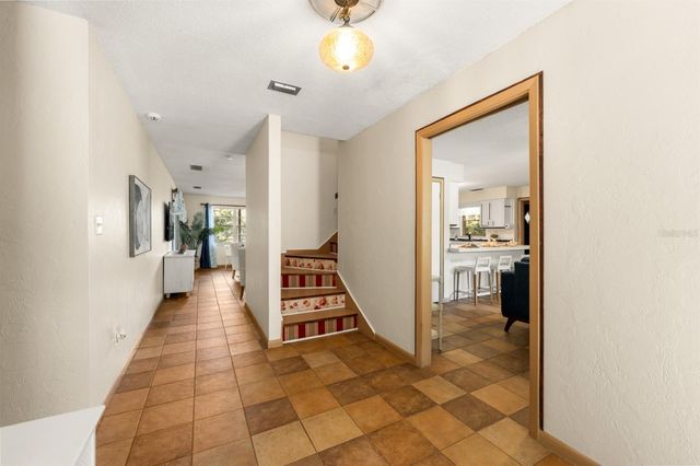 8118 SW 1ST PLACE, Gainesville, FL 32607