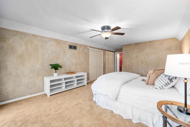 8118 SW 1ST PLACE, Gainesville, FL 32607