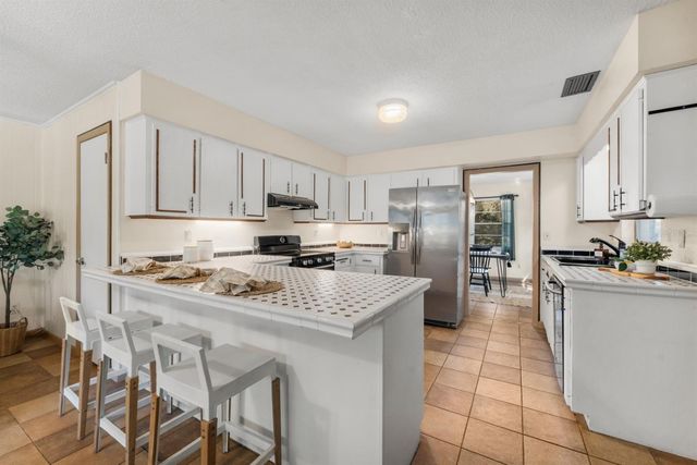 8118 SW 1ST PLACE, Gainesville, FL 32607