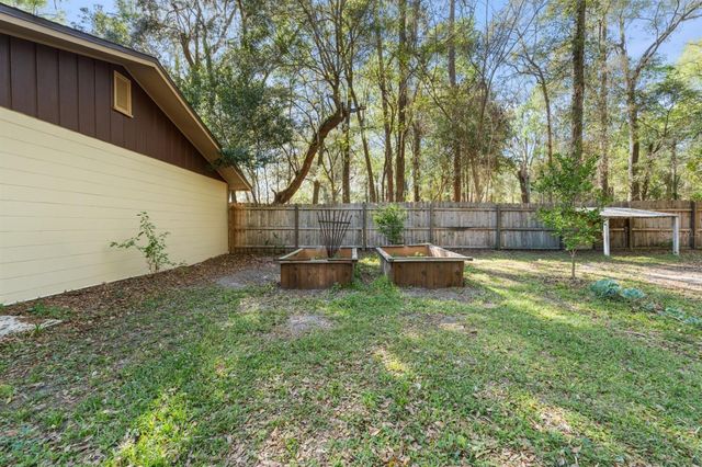 8118 SW 1ST PLACE, Gainesville, FL 32607