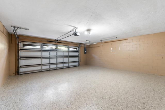 8118 SW 1ST PLACE, Gainesville, FL 32607