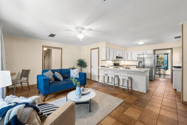 8118 SW 1ST PLACE, Gainesville, FL 32607