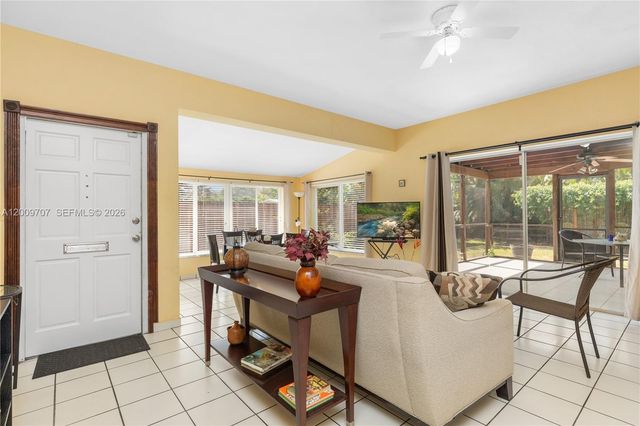 906 NE 5th Street, Hallandale Beach, FL 33009