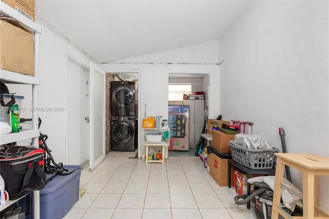 906 NE 5th Street, Hallandale Beach, FL 33009