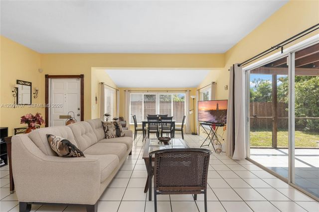 906 NE 5th Street, Hallandale Beach, FL 33009