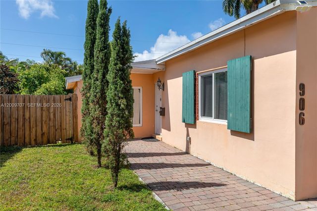 906 NE 5th Street, Hallandale Beach, FL 33009