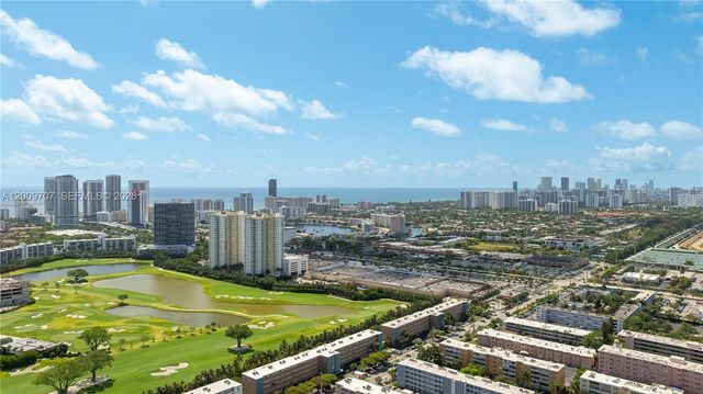 906 NE 5th Street, Hallandale Beach, FL 33009