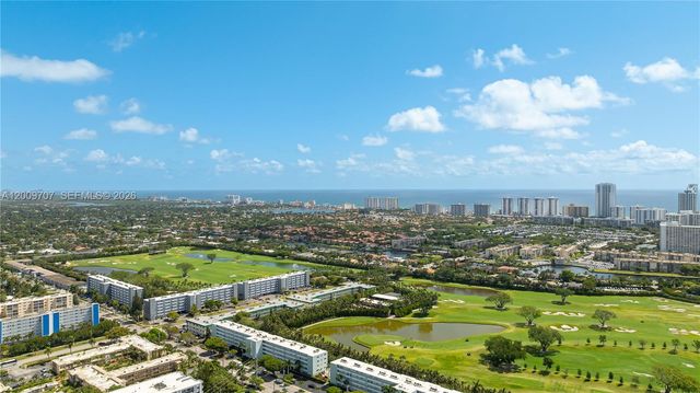 906 NE 5th Street, Hallandale Beach, FL 33009