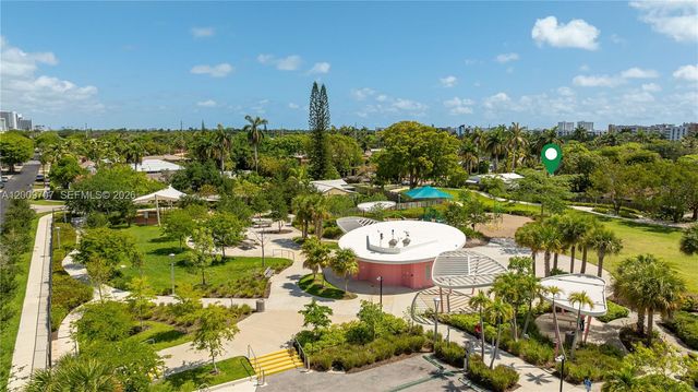 906 NE 5th Street, Hallandale Beach, FL 33009