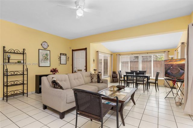 906 NE 5th Street, Hallandale Beach, FL 33009
