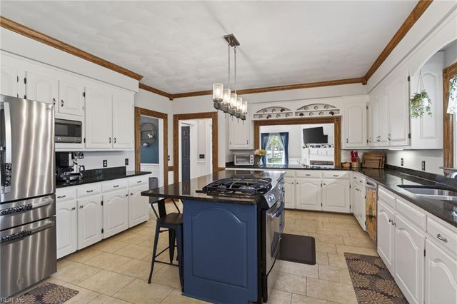 528 Belem DR, Chesapeake, VA 23322