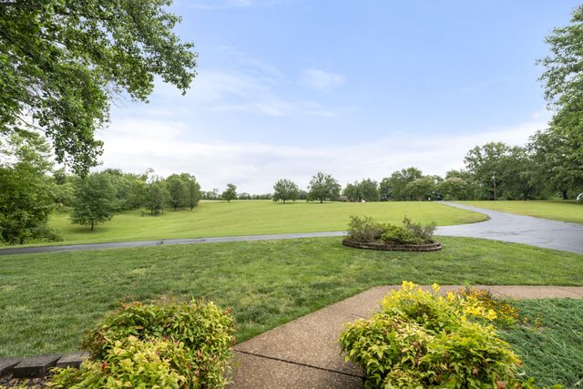 1100 Mill Rd, Dickson, TN 37055