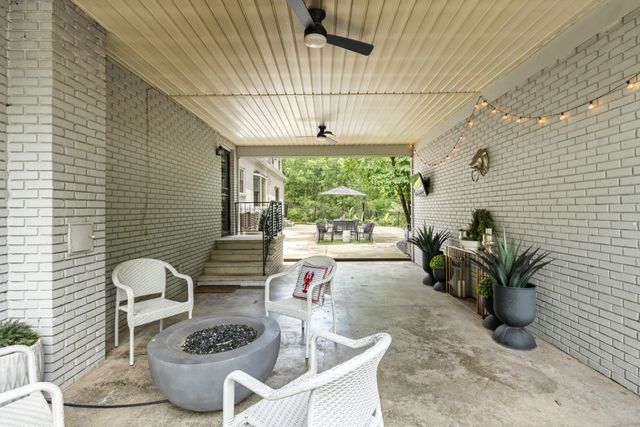 1100 Mill Rd, Dickson, TN 37055