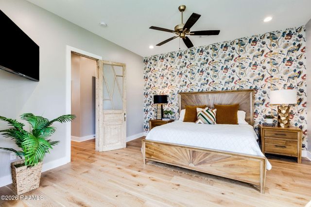 203 Shadow Bend Drive, Broussard, LA 70518