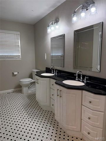 515 Nancy Court, Troy, IL 62294