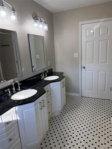 515 Nancy Court, Troy, IL 62294
