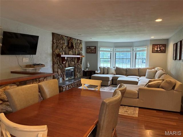 515 Nancy Court, Troy, IL 62294