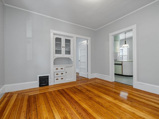 57 Hawthorne St 2, Somerville, MA 02144