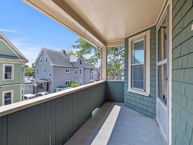 57 Hawthorne St 2, Somerville, MA 02144