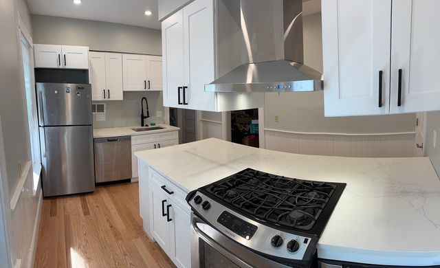 57 Hawthorne St 2, Somerville, MA 02144