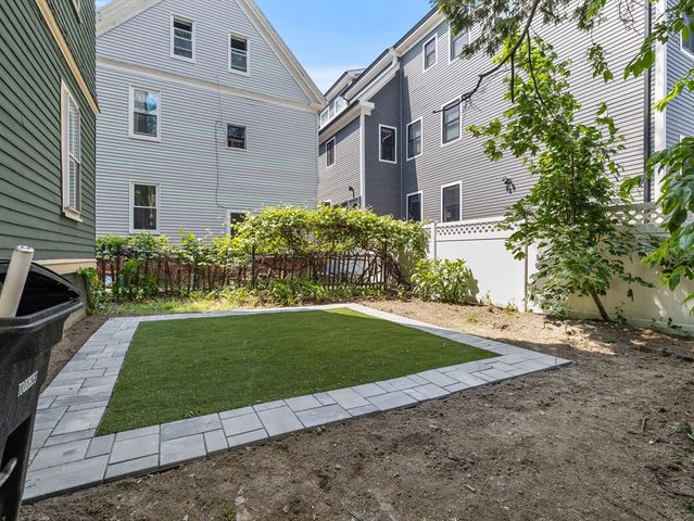 57 Hawthorne St 2, Somerville, MA 02144