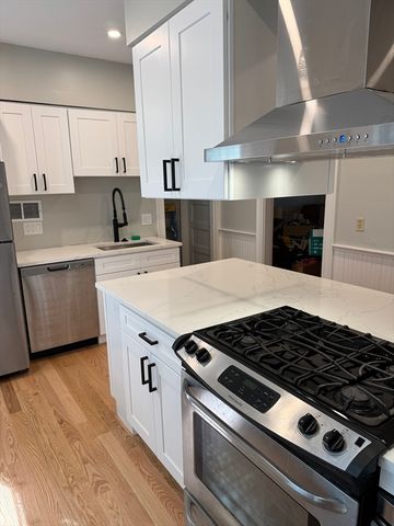 57 Hawthorne St 2, Somerville, MA 02144