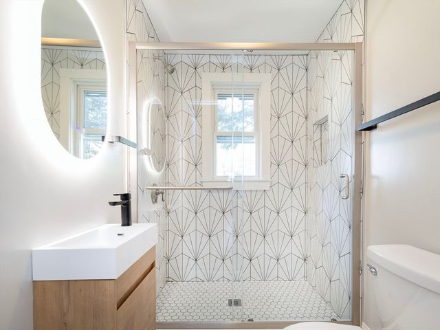 57 Hawthorne St 2, Somerville, MA 02144