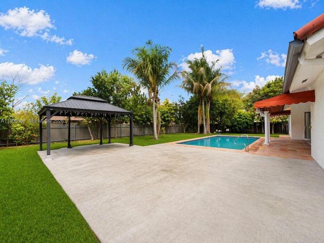 19990 SW 134th Ct, Miami, FL 33177